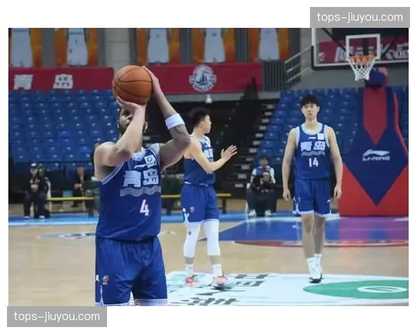 青岛签下前勇士球员基诺内斯 外援阵容将调整